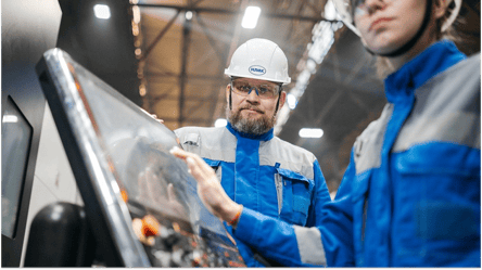 Робітники в Польщі менше працюватимуть у 2026 році — що відомо - 290x160