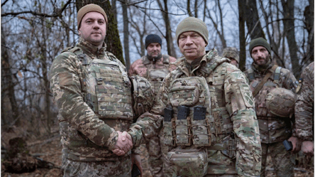 Syrskyi awarded soldiers for effective work — photos - 285x160