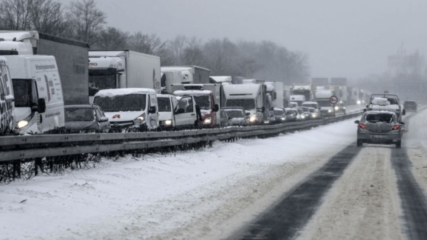 Черги на кордоні України в середу, 17 січня — наскільки завантажені КПП автівками
