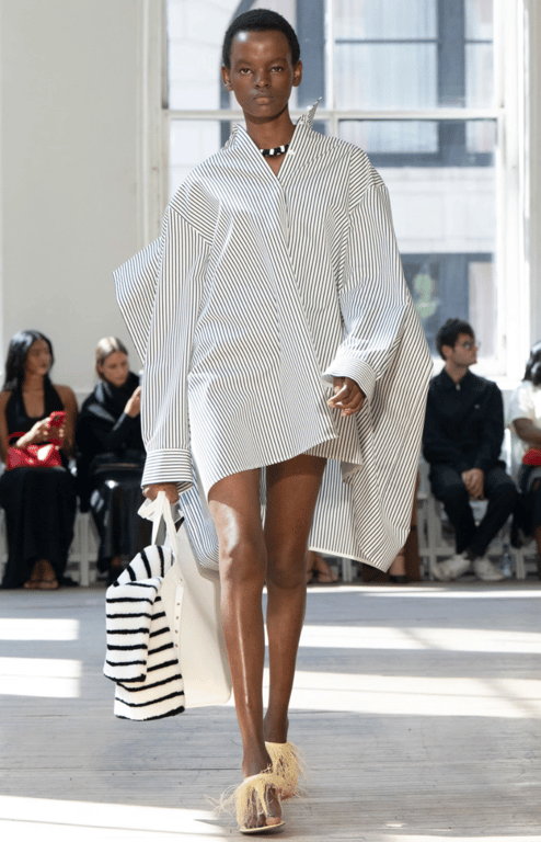 Сукня, що нагадує артоб'єкт