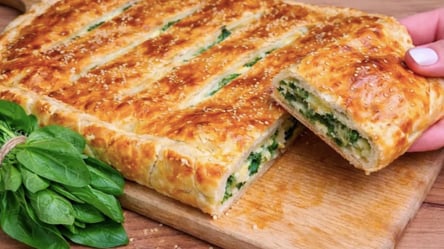 Цей пиріг ніколи не набридає: знадобиться 200 г шпината + листкове тісто - 285x160