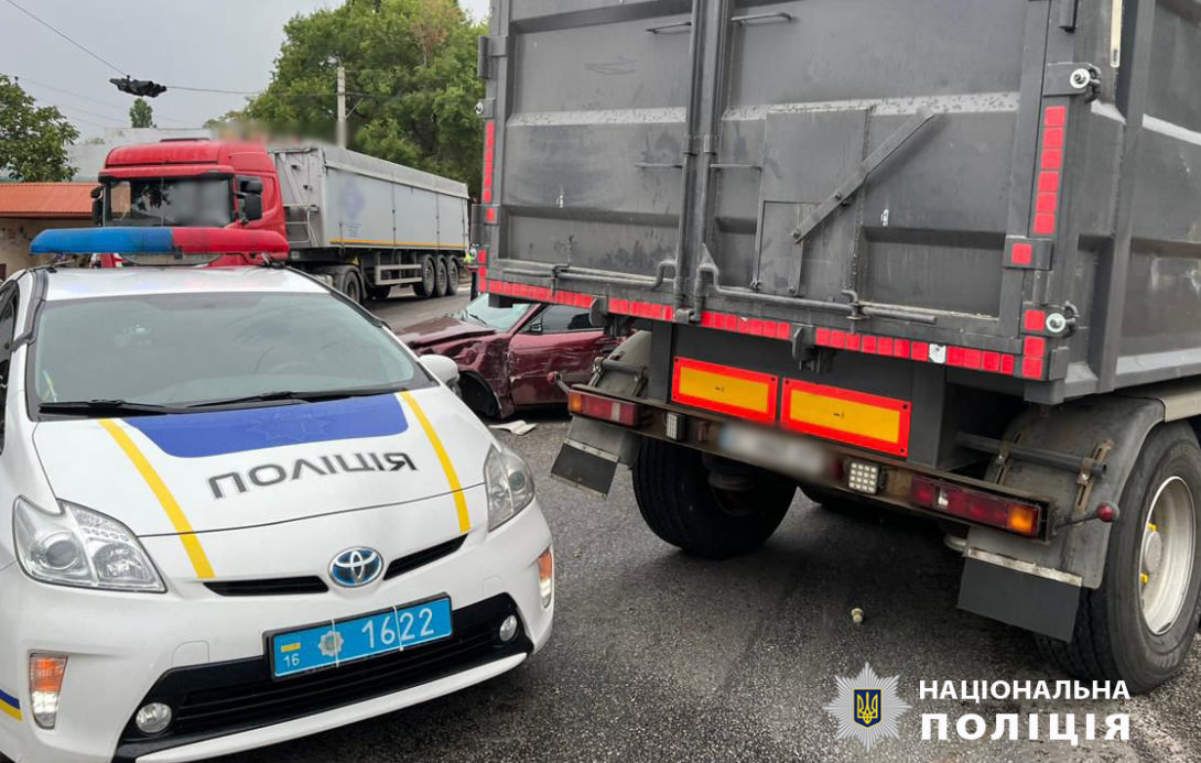 Унаслідок ДТП ускладнено рух транспорту на автодорозі «Одеса-Рені»