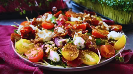 Изысканный салат из ресторана — нужно прошутто и сливочный сыр - 285x160