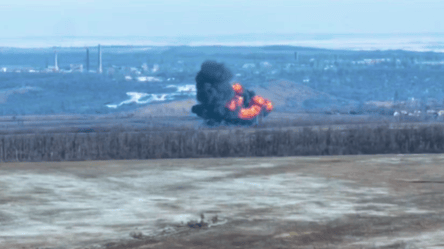 З'явилися вражаючі кадри збиття Су-25 одеською бригадою — відео - 290x166