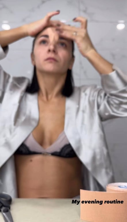 Ілона Гвоздьова показала, як робить тейпування