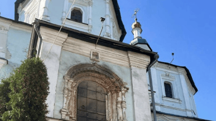 Російський дрон влучив у собор у центрі Сум — фото - 285x160