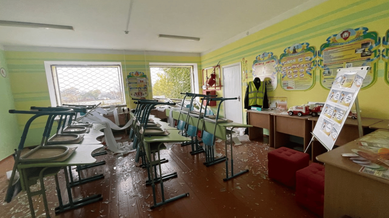 Атака на Хмельниччину — у Славуті пошкоджені всі школи та дитсадки, є постраждалі