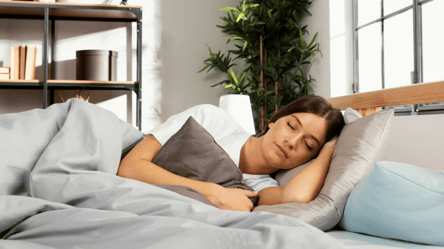 Більше ніяких снодійних: дієві поради, які допоможуть швидко засинати - 285x160