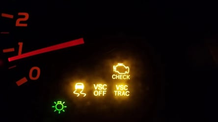 Що означає індикатор VSC на автомобілях Toyota та Lexus - 285x160