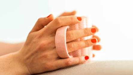 Forget the rules — short nail trends for Fall 2025 - 285x160