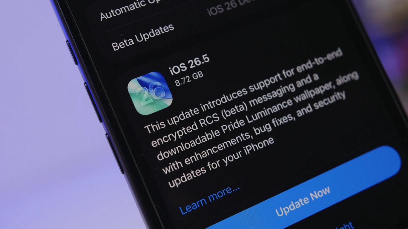 Чому не варто ігнорувати оновлення iOS: що станеться з iPhone