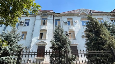 РФ обстріляла дитячу лікарню в Запоріжжі: фото наслідків атаки - 285x160