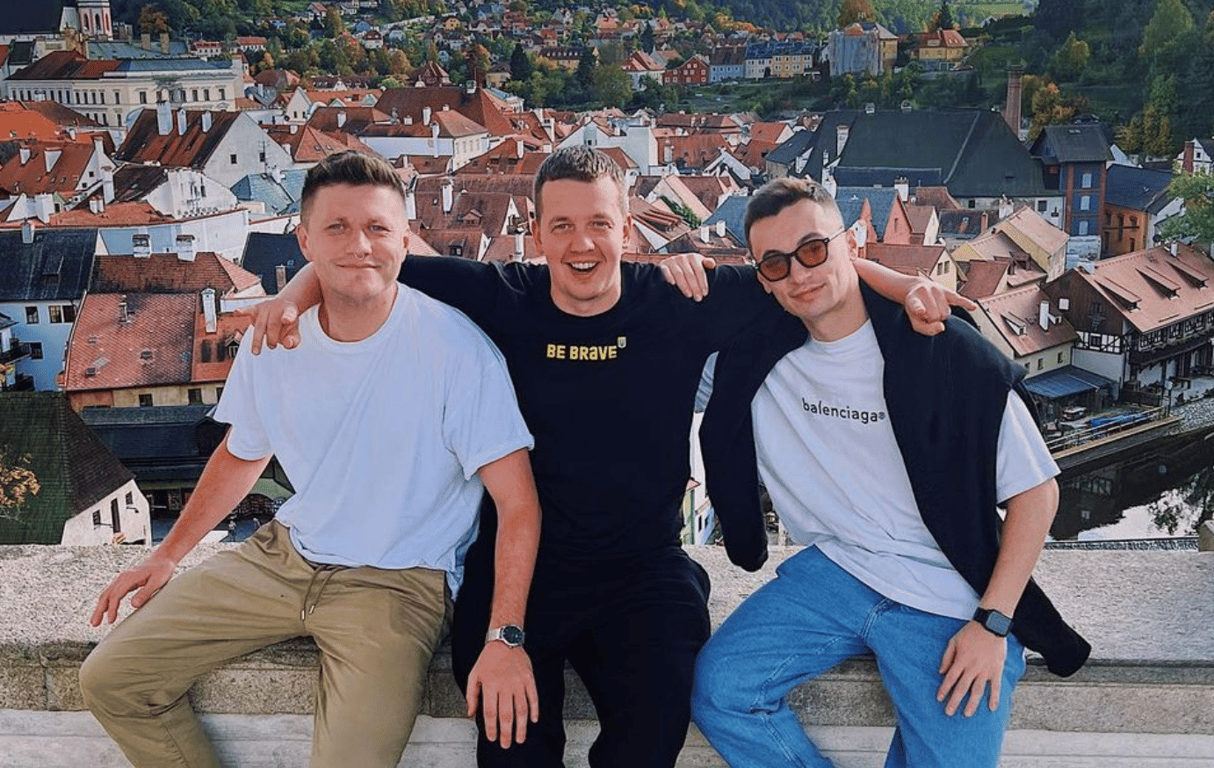 Основатели украинского YouTube-канала "Львы на джипе"