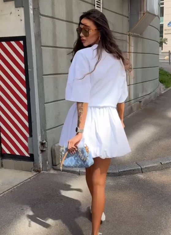 Спідниця з високою талією завжди в тренді