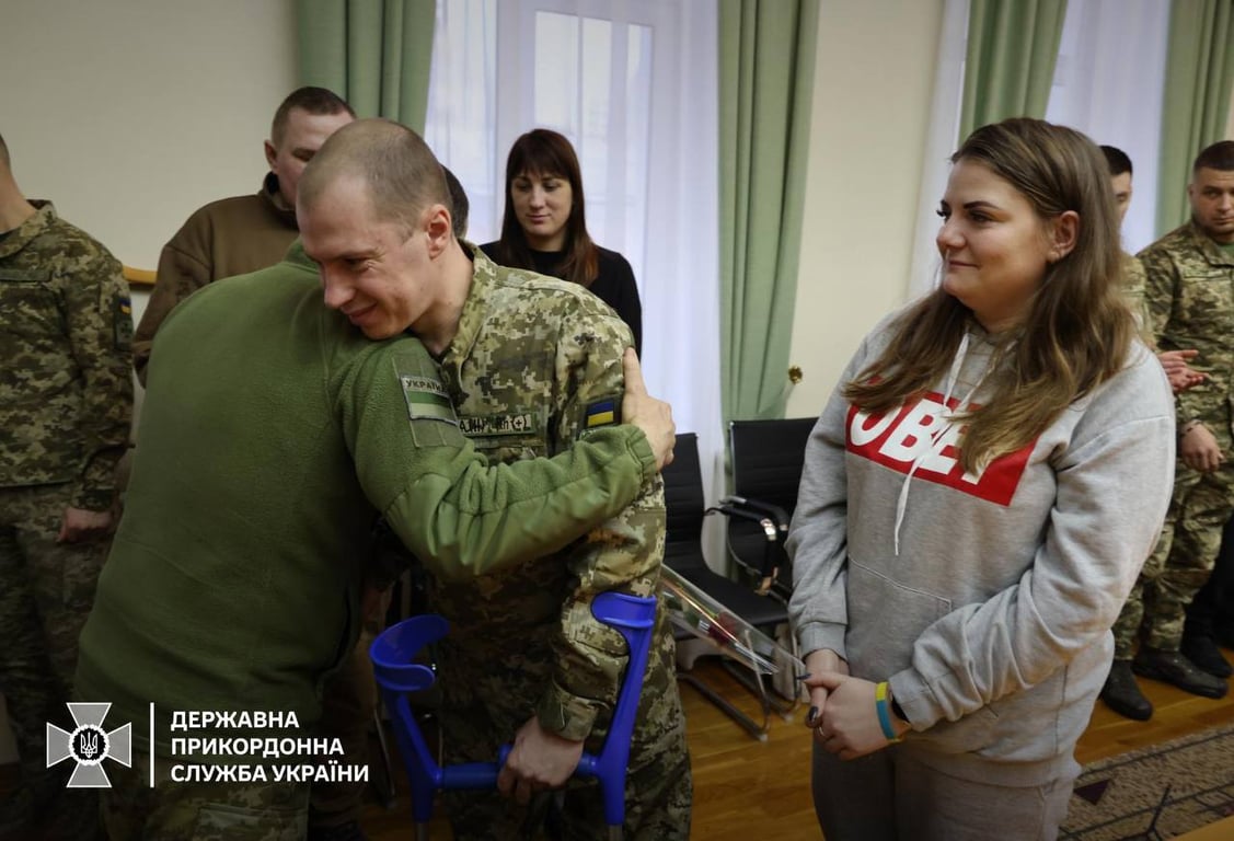 Отличие героизма: вручение государственных наград пограничникам