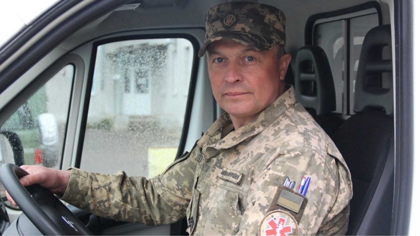Авто в Украине — армия получит машины с правым рулем