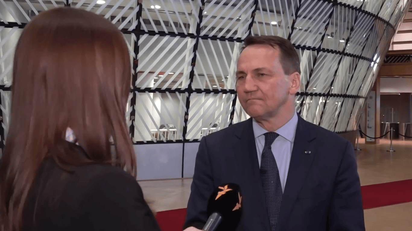 Голова МЗС Польщі пояснив, чому сповільнилася військова допомога Україні