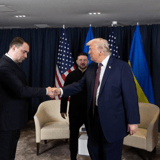 Кулуари Давосу — промовисті фото Трампа з українською делегацією - 80x80