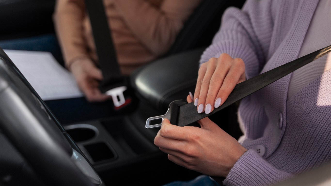 Десять найпоширеніших міфів про пасок безпеки в автомобілі