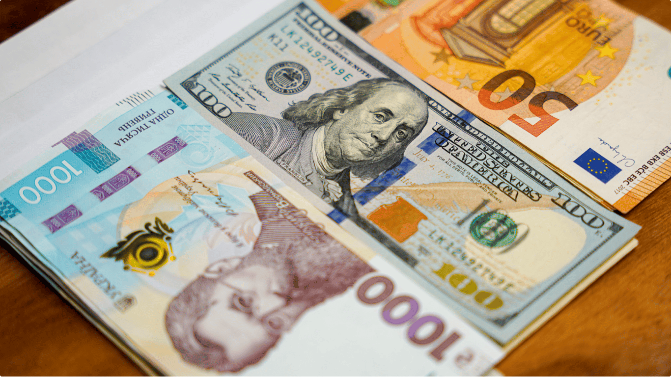 Як українцям правильно накопичувати гроші: блогерка розповіла про 5 базових правил