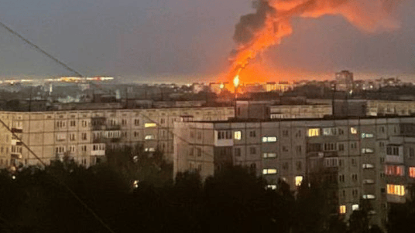 Масштабна пожежа у Нижньому Новгороді 30 червня — вогонь охопив площу 1000 кв. метрів