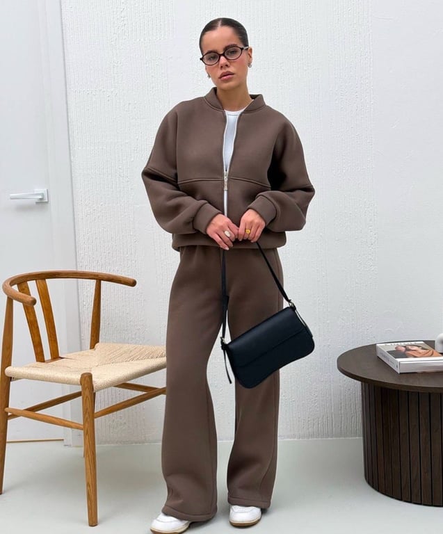 Спортивний костюм — ідеальний вибір для зими