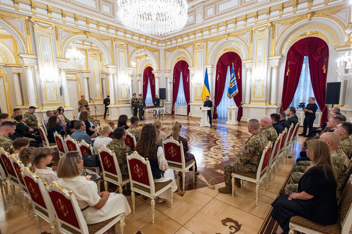 Зеленський: удари по РФ є продовженням пам’яті полеглих героїв - фото 1