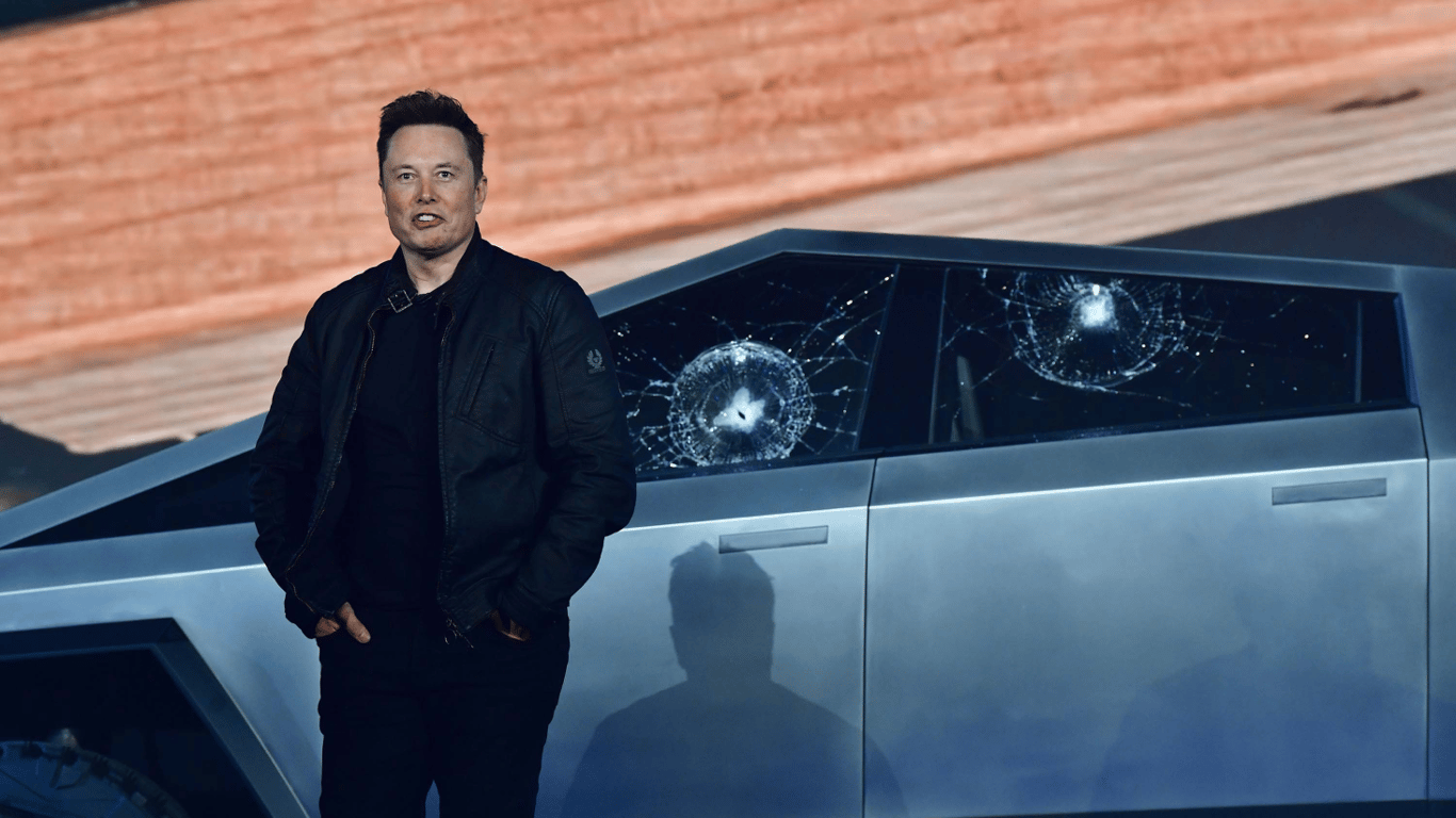 Выдержал попадание из пулемета — Илон Маск испытал пикап Tesla Cybertruck
