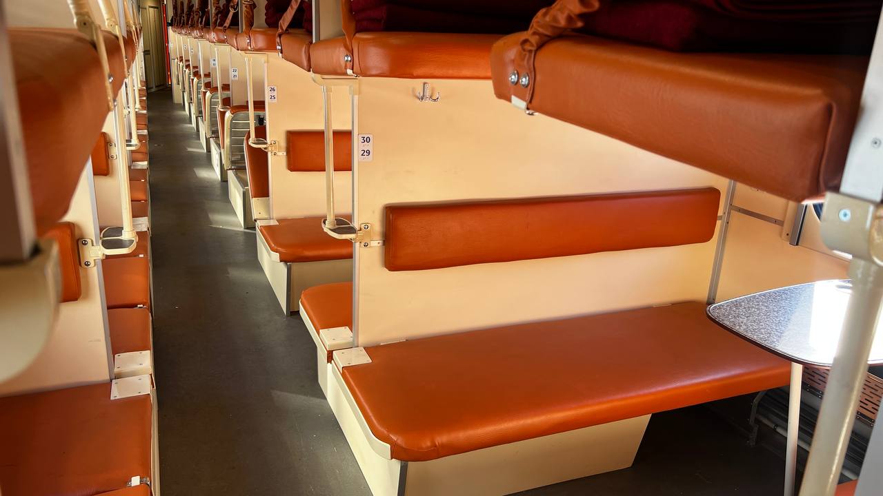 УЗ оновила ще 2 плацкартних вагони — куди прямуватимуть - фото 1