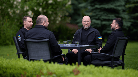 Готуємось до важливих переговорів: Зеленський провів спеціальну нараду - 290x160