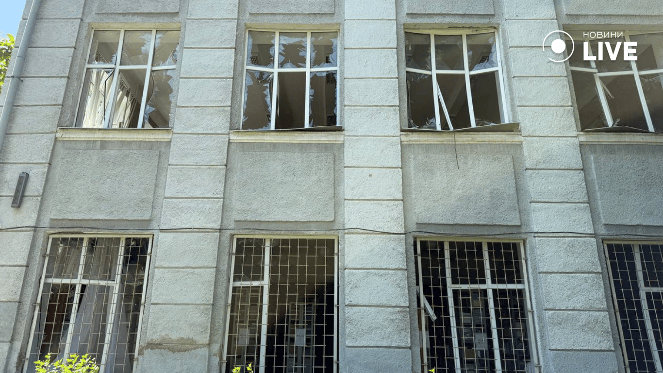 Без окон, света и газа — очередные последствия обстрела Одессы - фото 5