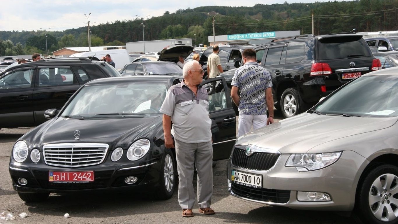 Яким має бути вживаний автомобіль, щоб його купили в Україні за лічені дні