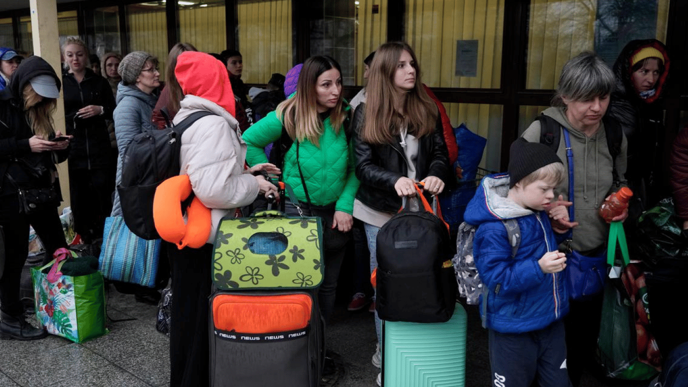 Зеленський розповів, чи зменшать виплати для ВПО у наступному році