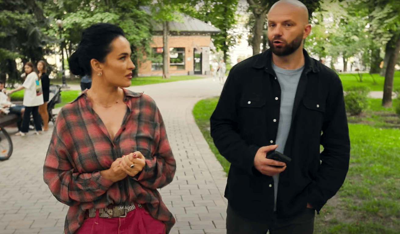 Даша Астафьева на интервью у Славы Демина