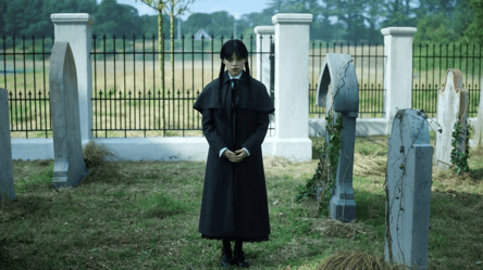 Netflix shows behind-the-scenes of “Wednesday” Season 2 - 285x160