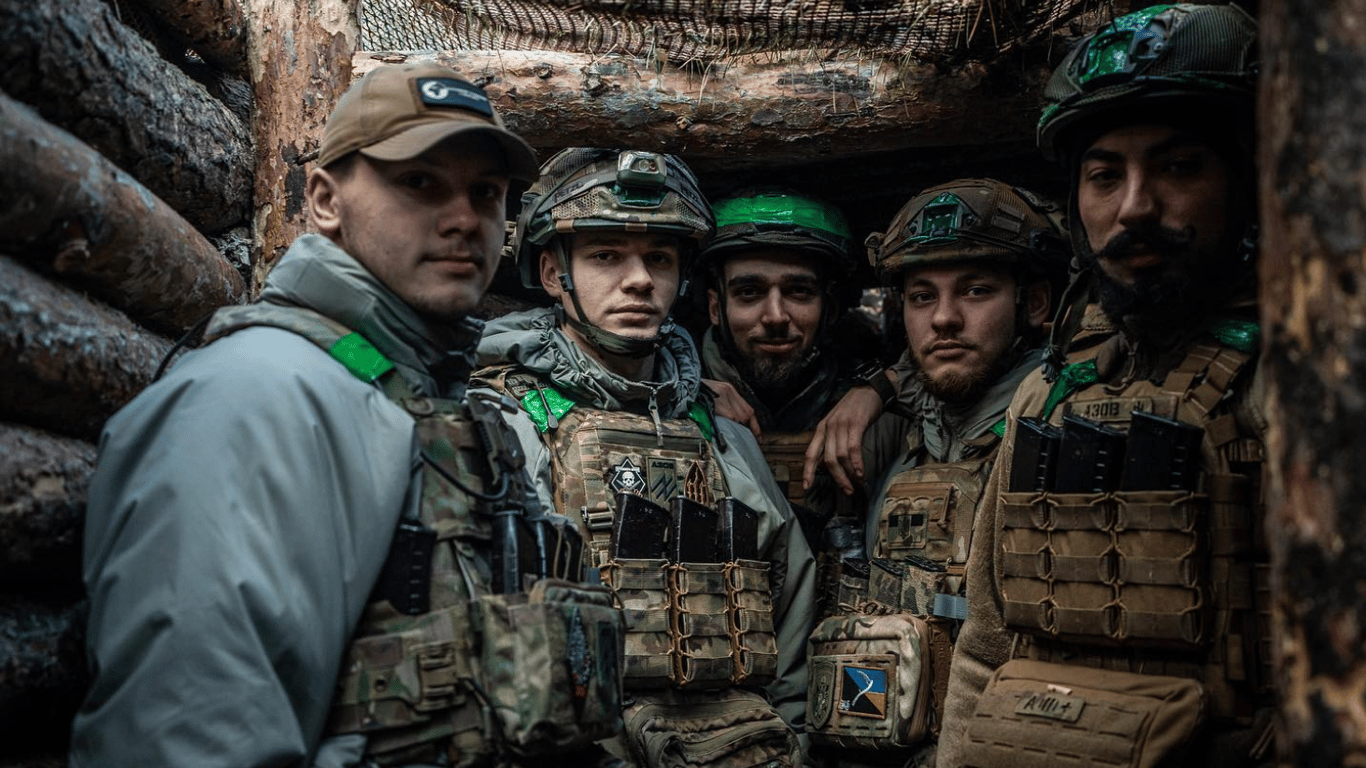 Рекрутинг військових медиків до бригади "Азов" — вакансії та умови роботи