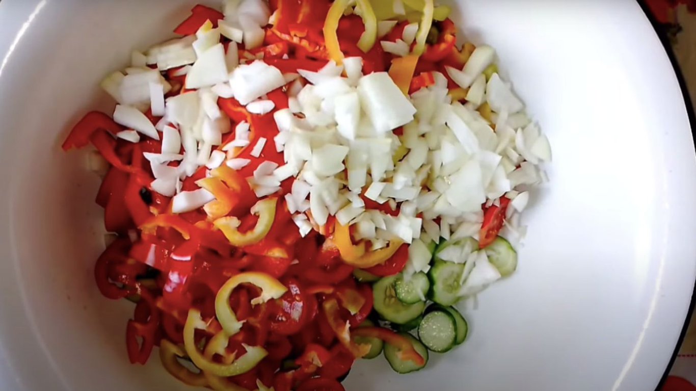 рецепт салату з овочів на зиму 