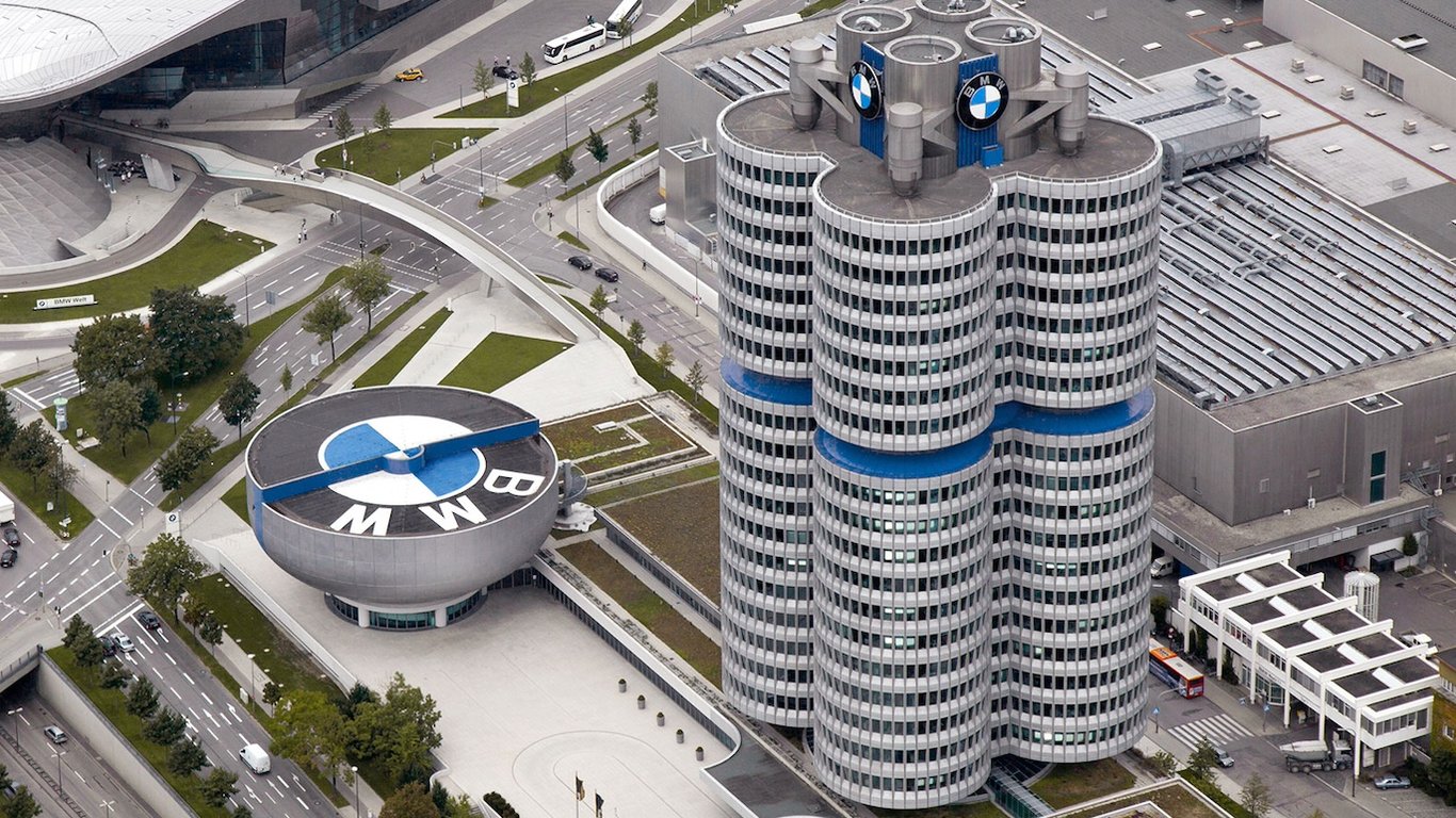 Скандал в BMW — компанія звільняє працівників через сіре постачання авто у РФ