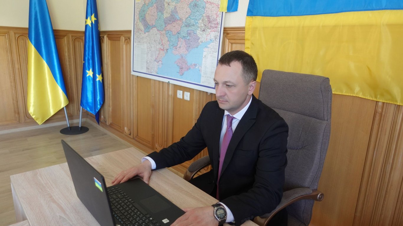 Языковой омбудсмен Украины анонсировал переход от "ласковой" к "наступательной" украинизации