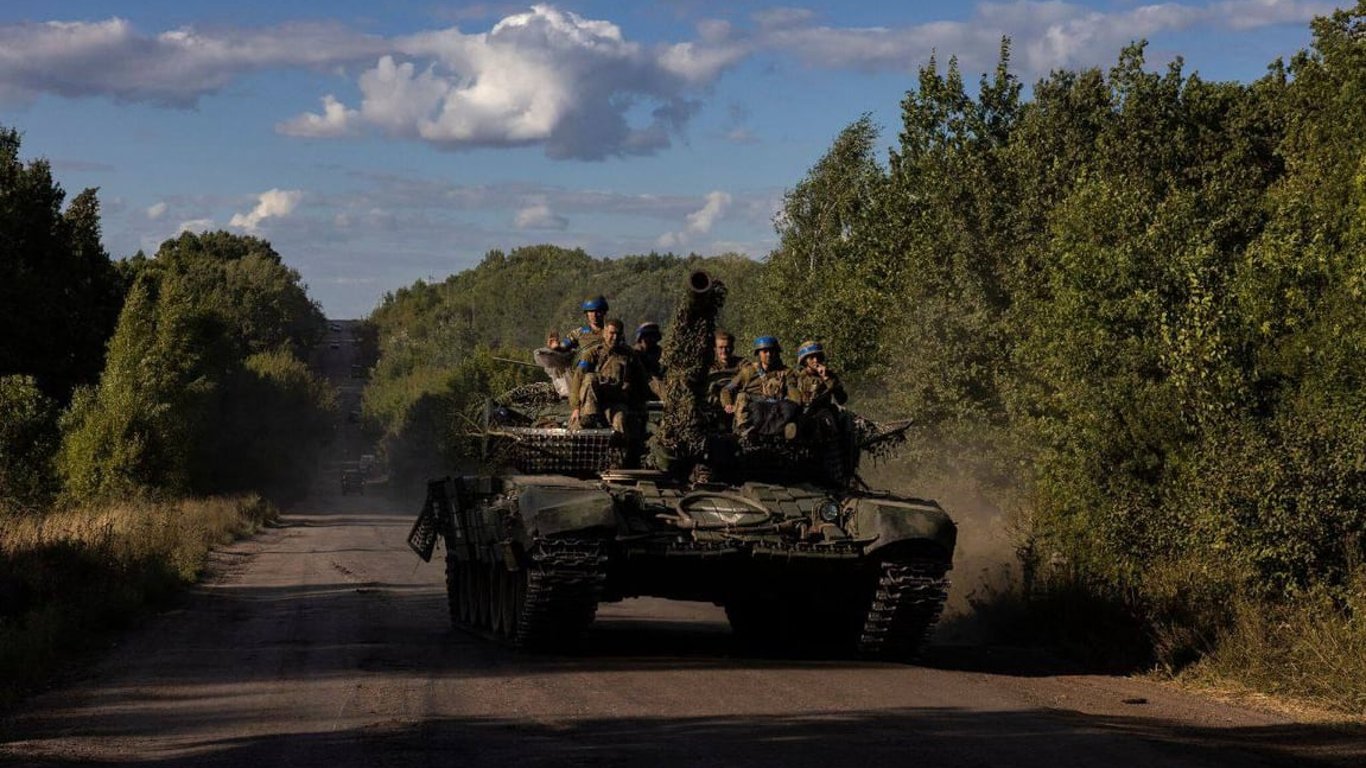 Згідно з міжнародним правом ЗСУ повинні надавати гуманітарну підтримку місцевому населенню — для цього потрібні комендатури