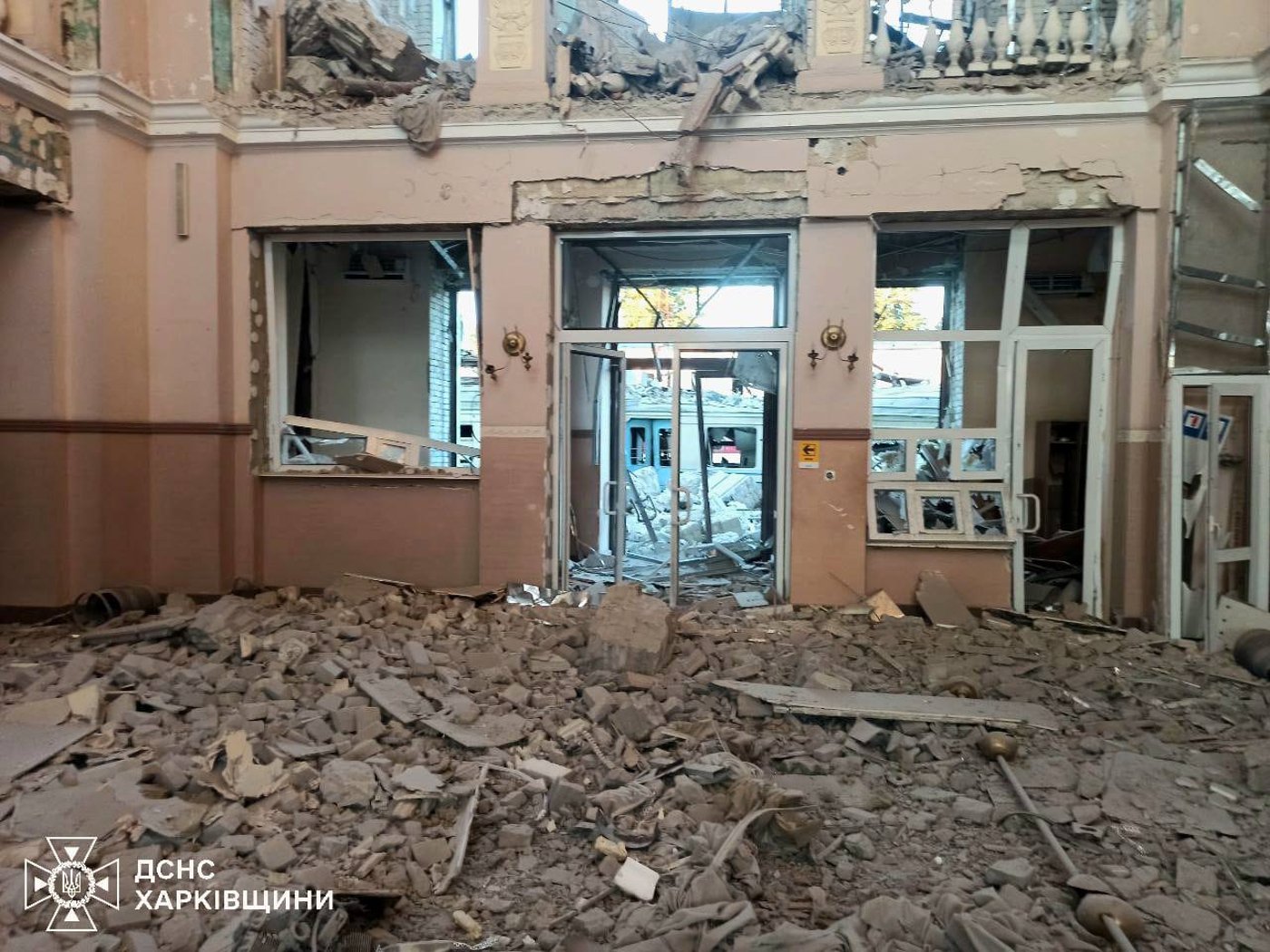 Russian strike hits railway in Lozova, Kharkiv Region — photo report