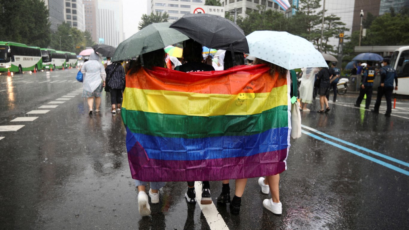 Південна Корея вперше розгляне закон про одностатеві шлюби