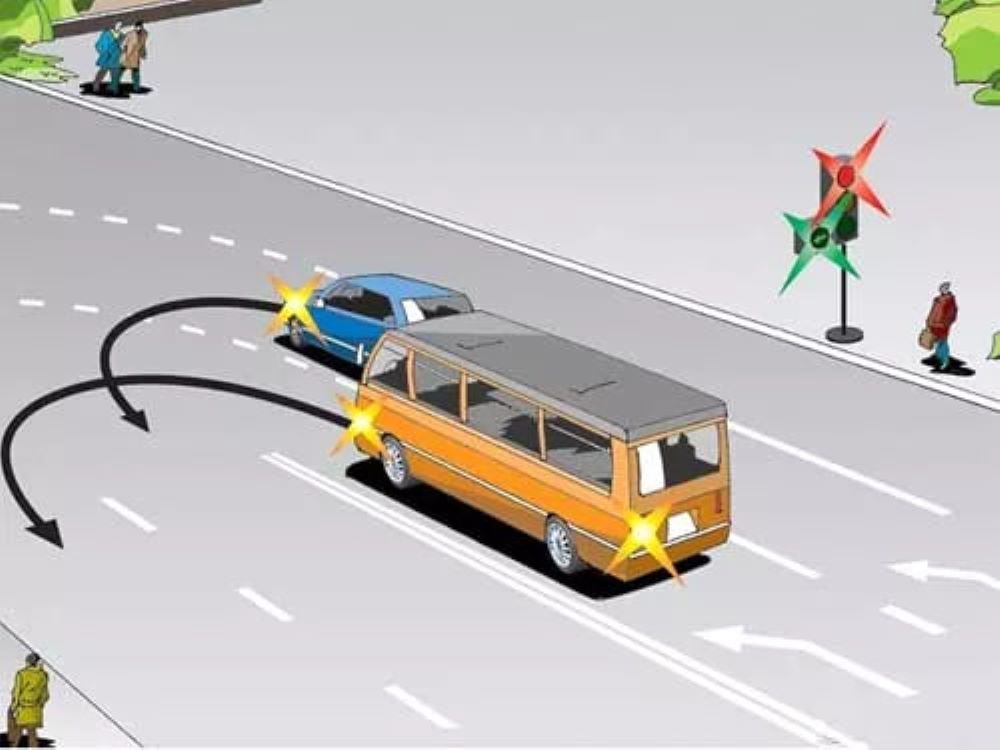 Экспресс-тест по ПДД — оцените разворот водителя синего авто - фото 1