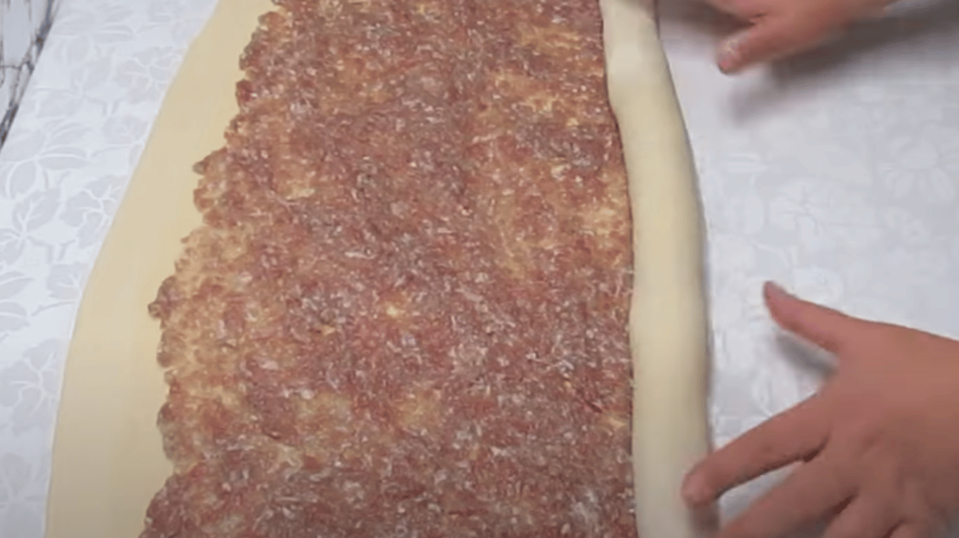 рецепт пельменів без ліплення, знадобиться 500 г фаршу