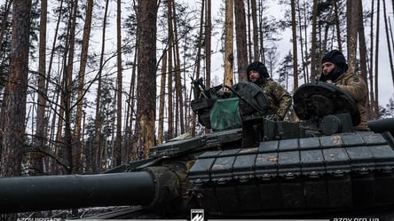Танковая рота "Азова" отмечает девятую годовщину своего создания - 285x160