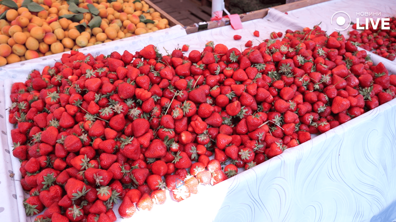 Одеська полуниця на прилавку