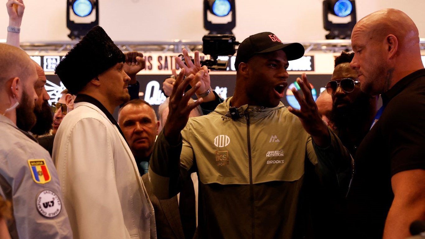 Александр Усик — Даниэль Дюбуа, онлайн трансляция