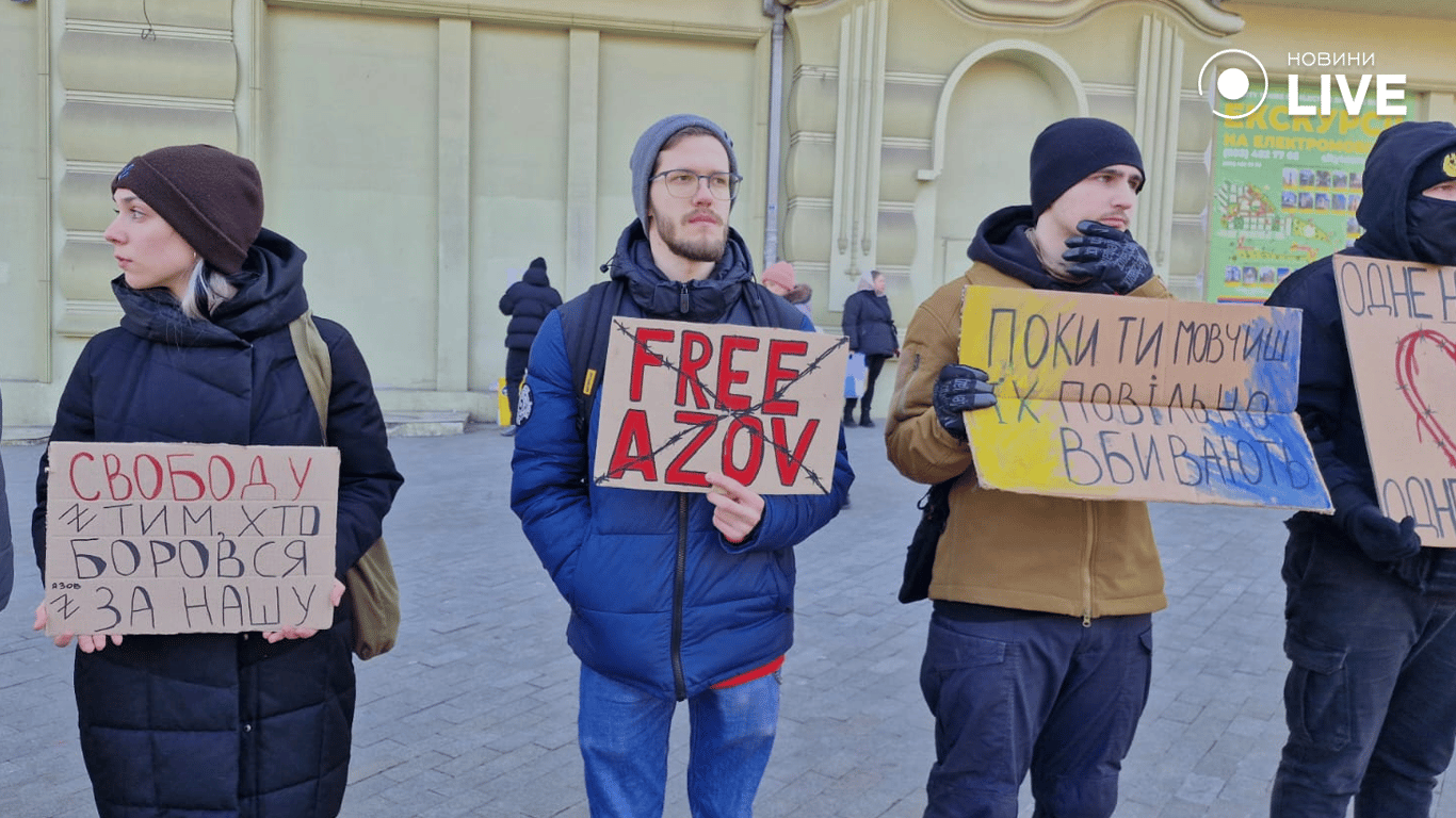 На головній вулиці Одеси проходить мітинг — фоторепортаж - фото 7