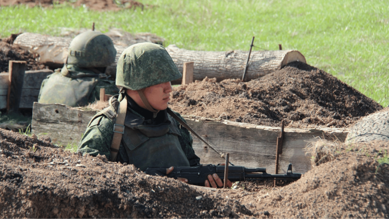 Росіяни будують укріплення в трьох кілометрах від Вовчанська