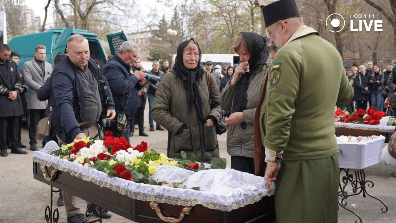 В Одесі попрощалися із загиблими від атаки 6 квітня